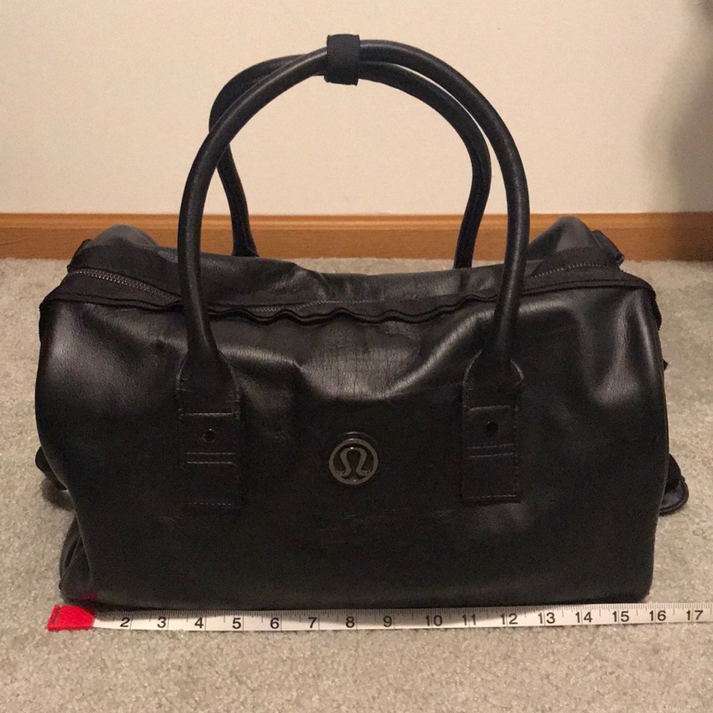 Lululemon Daily Om Duffel